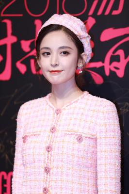 明星生图娜扎白丝