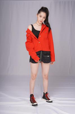 棚拍欧阳娜娜全身照