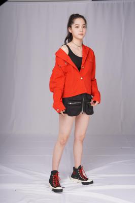 棚拍欧阳娜娜全身照