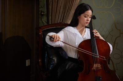 欧阳娜娜的大提琴