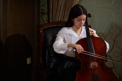 欧阳娜娜的大提琴