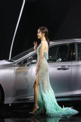 吴宣仪全集透明裙子