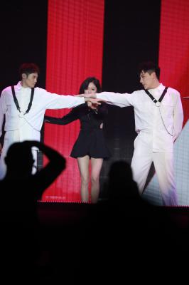 吴宣仪全集黑色舞台