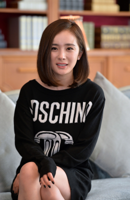 杨幂生图全集.yang幂蝴蝶结杨幂访谈