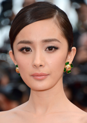 杨幂生图全集.一些套图金色礼服红毯