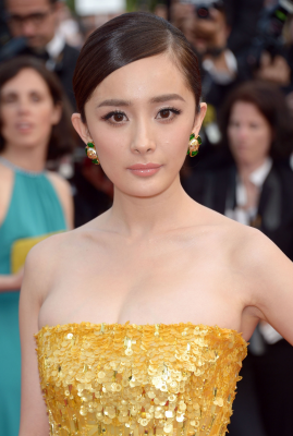 杨幂生图全集.一些套图金色礼服红毯