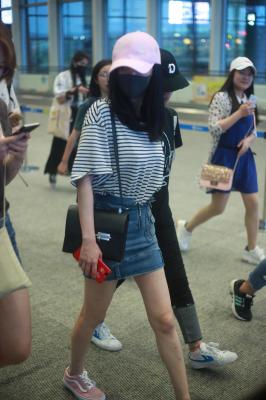 杨幂生图全集.机场图合集杨幂机场3套