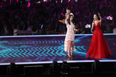 杨幂生图全集.杨幂跨年杨幂上海东方卫视跨年(1)