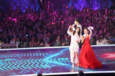 杨幂生图全集.杨幂跨年杨幂上海东方卫视跨年(1)