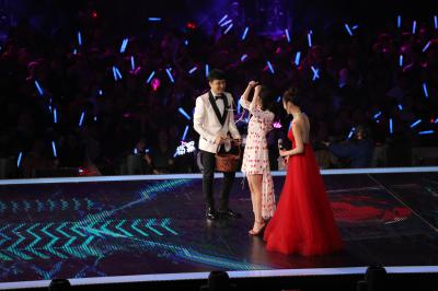 杨幂生图全集.杨幂跨年杨幂上海东方卫视跨年(1)