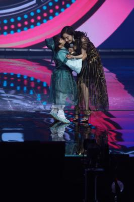 杨幂生图全集.杨幂金条长裙&周笔畅场内