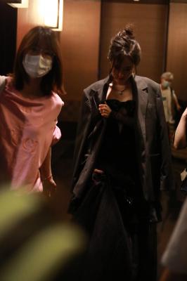 杨幂生图全集肩黑色晚会裙