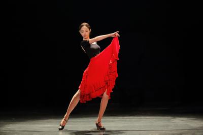 白百合.套餐白色裙子红毯