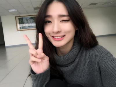 最强女团.女团资料包若岚-若岚 半.JPG