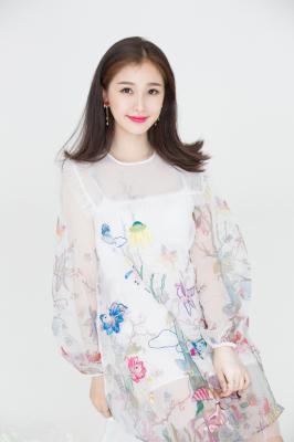 一年级毕业周S2.个人宣传照3-虞书欣纯真甜笑