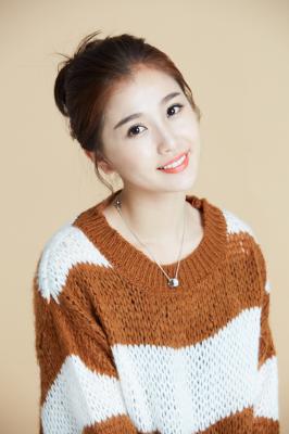 一年级毕业周S2.虞书欣个人宣传照条纹毛衣-shuxin1419