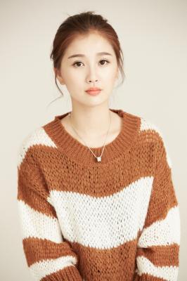 一年级毕业周S2.虞书欣个人宣传照条纹毛衣-shuxin1431