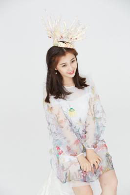 一年级毕业周S2.虞书欣个人宣传照白色薄纱-shuxin1615