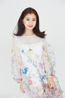 一年级毕业周S2.虞书欣个人宣传照白色薄纱-shuxin1617