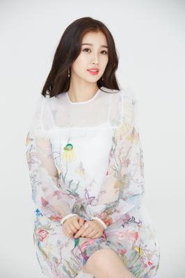 一年级毕业周S2.虞书欣个人宣传照白色薄纱-shuxin1622