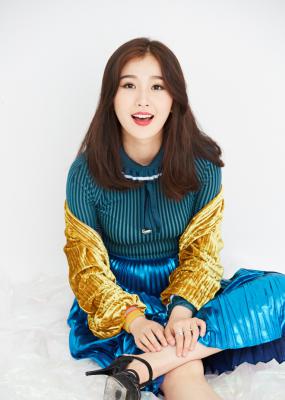 一年级毕业周S2.虞书欣个人宣传照黄衣蓝裙-shuxin1254