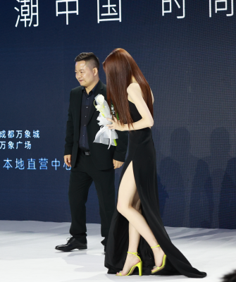 徐璐系列 徐璐-20210428213849_012A1532_1_waifu2x_2x_0n_JPG