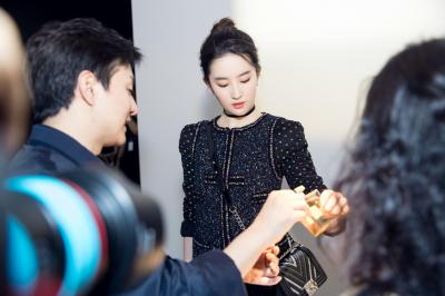 刘亦菲5-693ad074gy1fino8i9x0jj23vc2kw1ky