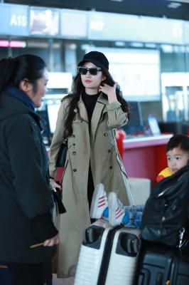 刘亦菲机场实拍-2F7A0006.JPG