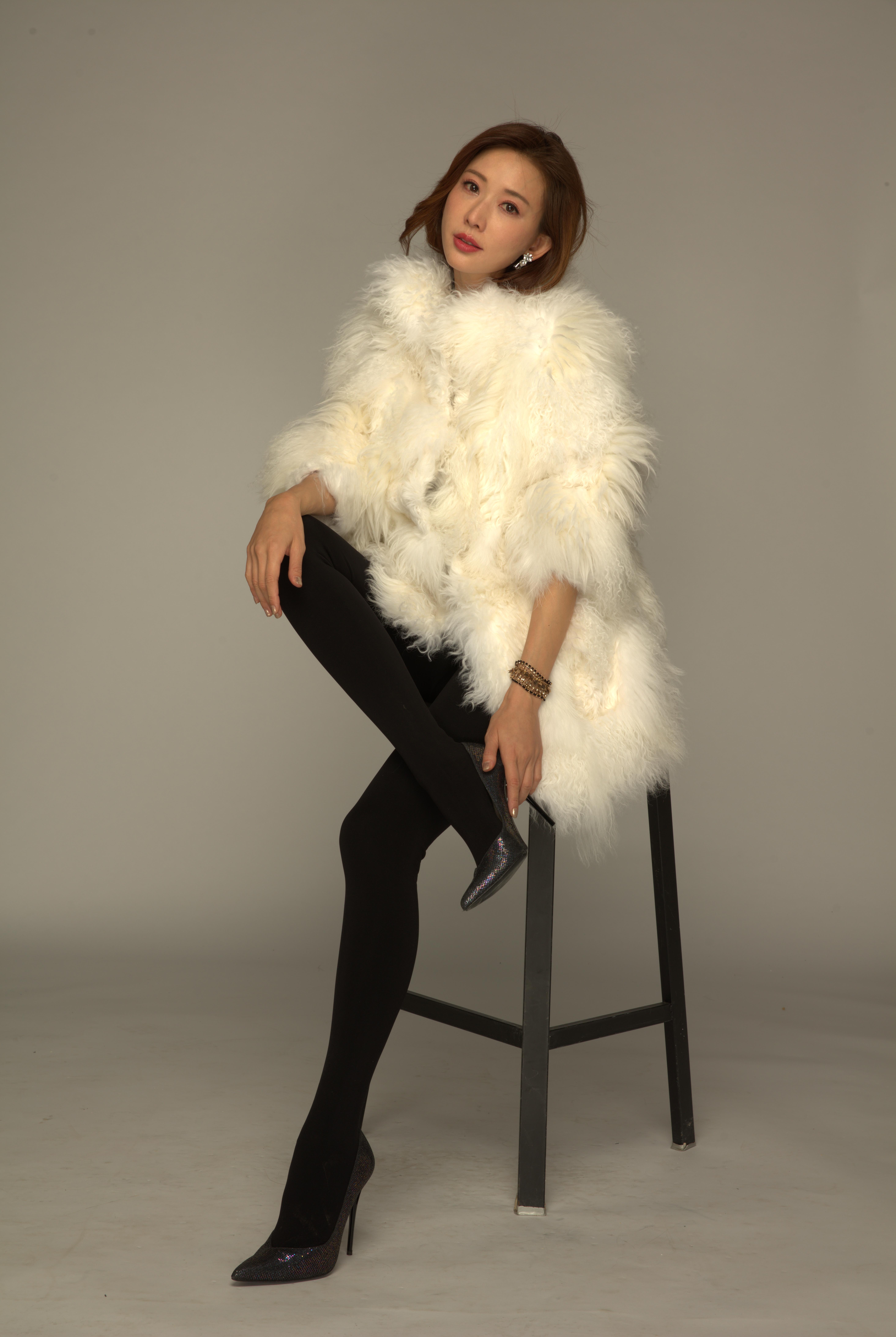 林志玲白色貂绒-0G3A6289