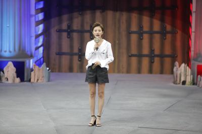 伊一系列1.试录剧照14单身战争1-0K1A7544